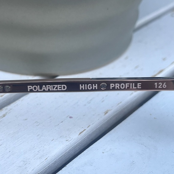 QuayAustralia High Profile Sunglasses - Picture 10 of 11